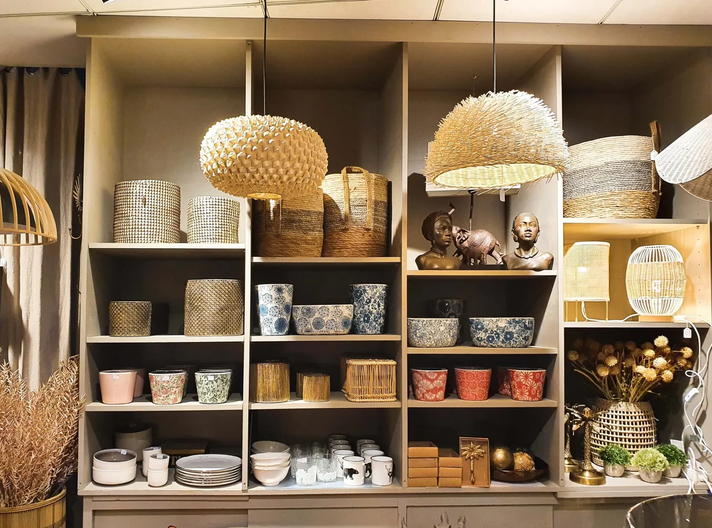Intérieur boutique L de l'Essentiel