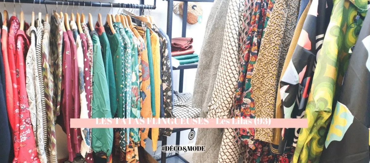 Portants de vêtements colorés dans le concept-store La Java aux Lilas